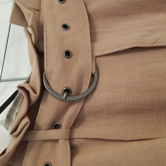 Vici - Linen-Blend Belted High Rise Tailored Shorts, NWT - Picture 4 of 10